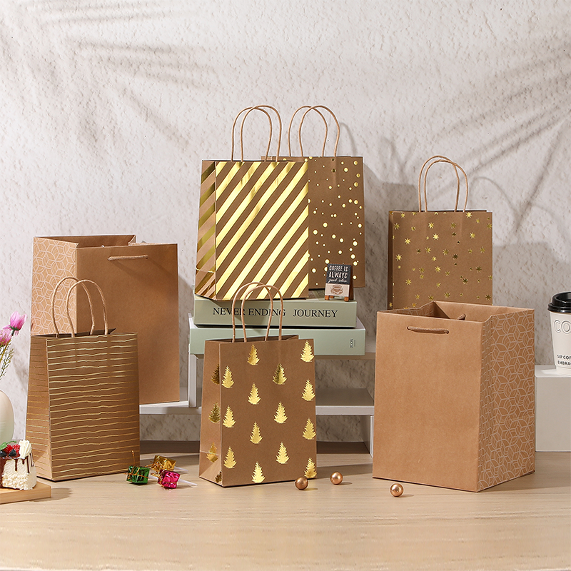 Günstige Kraftpapiertüten mit Geschenktütendruck und Griffen aus China