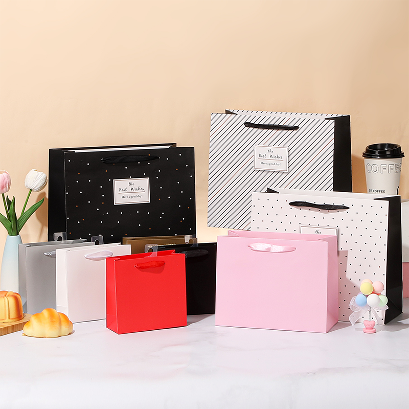 Hochwertige Geschenkpapiertüten für den Einzelhandel und als Geschenkverpackung