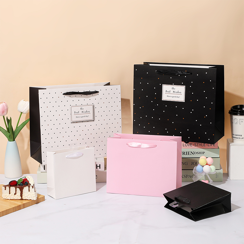Hochwertige Geschenkpapiertüten für den Einzelhandel und als Geschenkverpackung