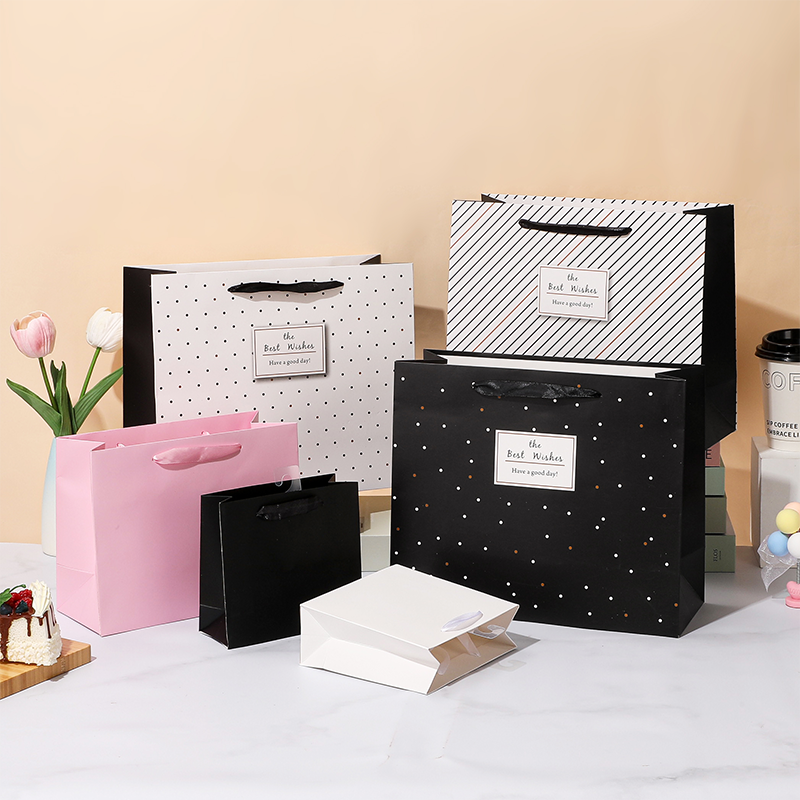 Hochwertige Geschenkpapiertüten für den Einzelhandel und als Geschenkverpackung