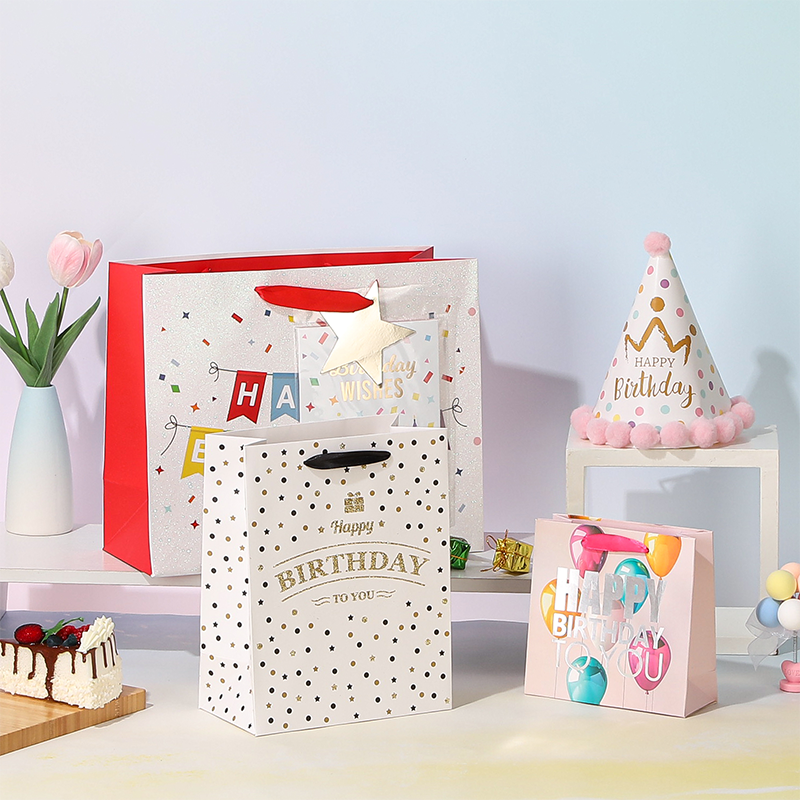 Geburtstagsgeschenktüten aus Kraftpapier mit Griffen, Partygeschenke